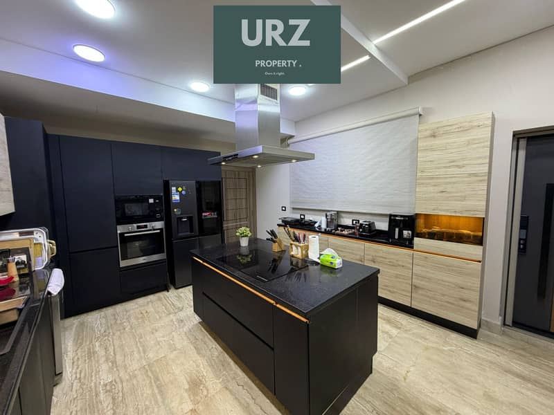 iVilla for sale in Mountain View iCity New Cairo at early phase prices with installments minutes from The American University in Cairo 90th St Hyde - Mehr