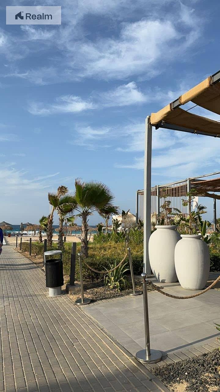 Ready to Move Zero Down Payment | and Direct Sea View | Luxury Chalet Fully finished and Fully Equipped - Mehr