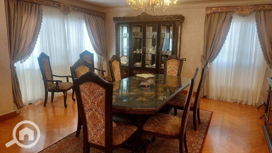 For lovers of luxury and privacy, own your apartment in the heart of Old Maadi. - Bild 6