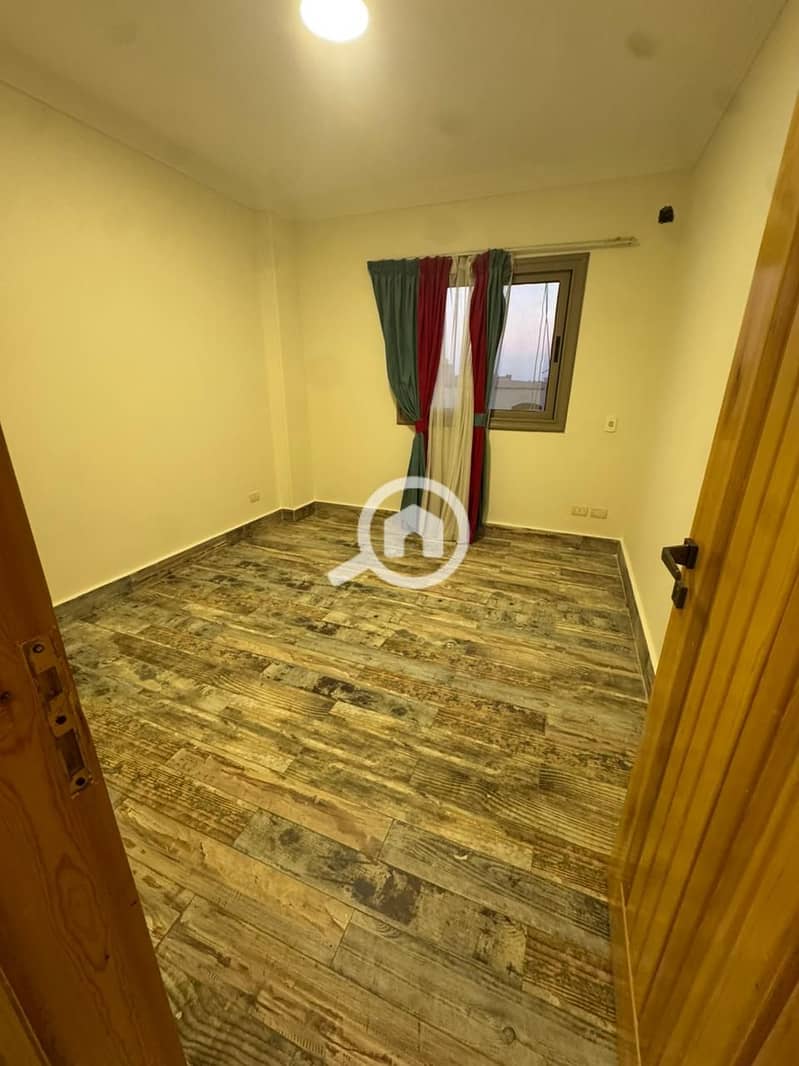 Roof 220m, 4 rooms, large terrace, super lux finishing for rent in the Diplomats Compound in New Cairo ready for occupancy - Mehr