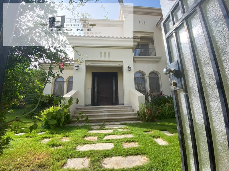 Standalone Villa for Sale – Prime Location in Uptown Cairo – 695sqm Land – 365sqm BUA – 4 Bedrooms – Private Pool – Fully Finished - Widok 2
