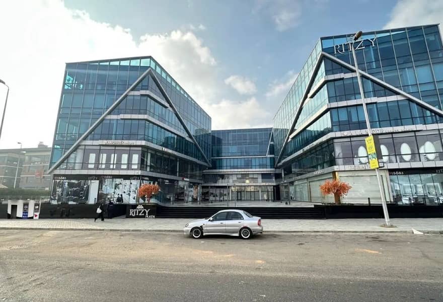 “For rent: 63 sqm open-space office in Ritzy Mall, Sheikh Zayed. ” - Więcej
