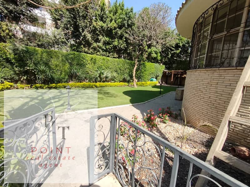 A distinctive villa with a swimming pool in a very prime location, 6 rooms and 5 bathrooms for rent - Mehr