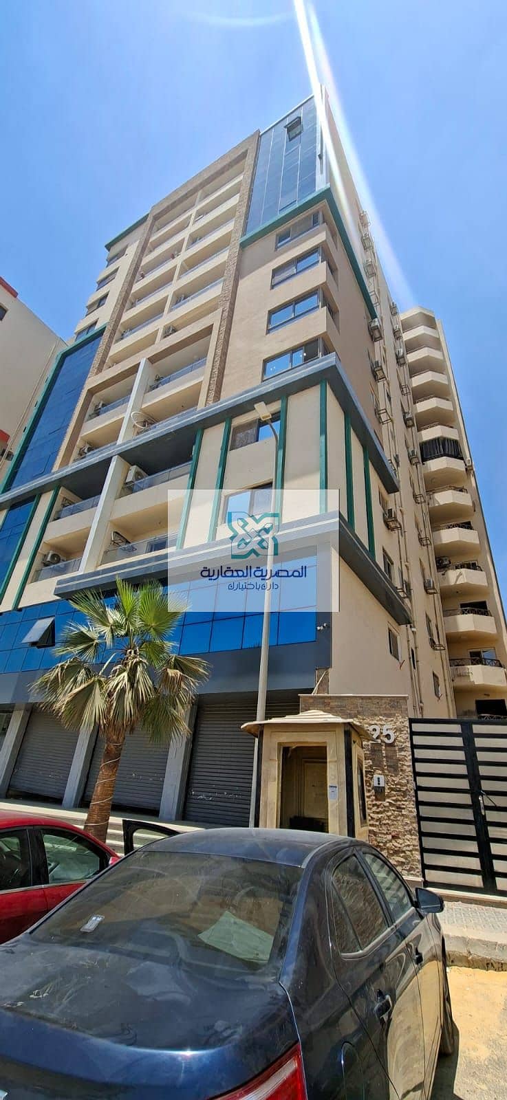 Furnished apartment for rent in an upscale residence located in Zahraa El Maadi, City of Al-Miraj Al-A'la, near the French school and Carrefour, close to all services. - Więcej