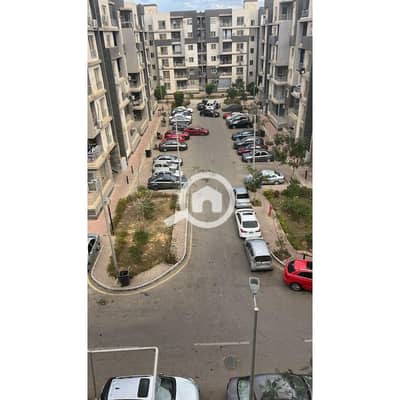 3 Bedroom Flat for Sale in 6th of October, Giza - bfac5438-c90a-46a0-9004-1b7b94b37b82. jpg