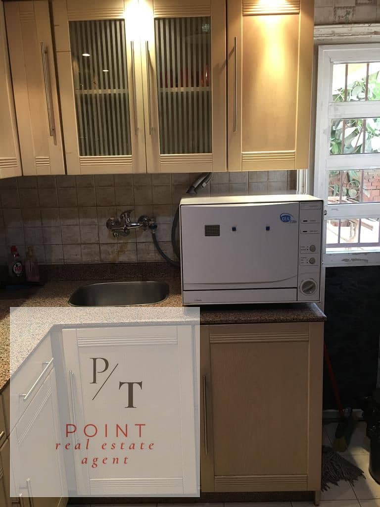 Ground floor for rent in Degla Maadi furnished with two bedrooms and two bathrooms - Więcej
