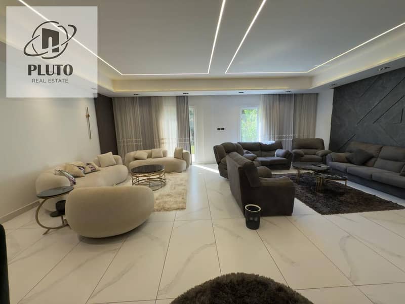 Townhouse Villa for Sale in Evergreen Compound – Prime Location Facing Zewail City - Widok 2