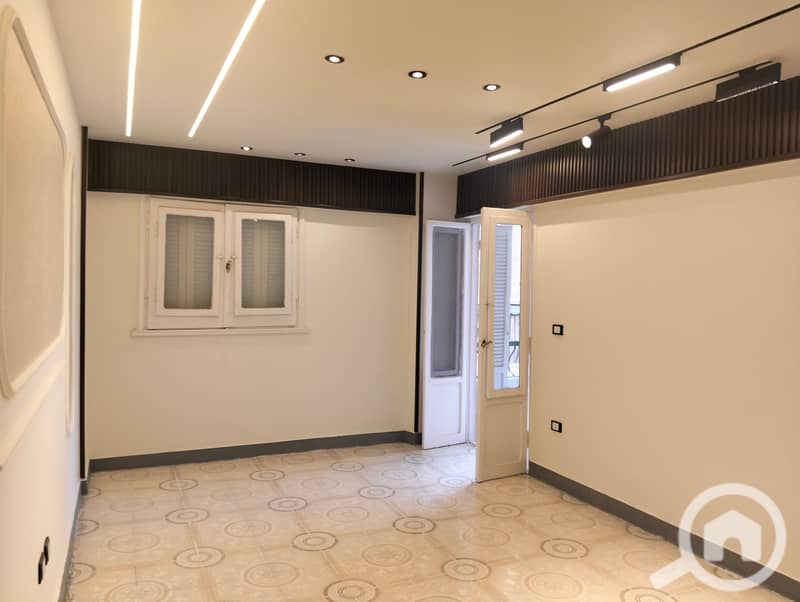 90 m apartment for annual rent, modern, suitable for a family or newlyweds, super lux finishing, all utilities available including water and electricity, 2 bedrooms, reception, kitchen, bathroom, first floor, located in Al-Ajami, Alexandria, kilo 21, at the distinguished site of Al-Nakhil Beach. - Ansicht 3