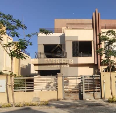 4 Bedroom Villa for Sale in Sheikh Zayed, Giza - 5b0981a8-9860-4c13-8b85-64bf23c8d2c2. jpg