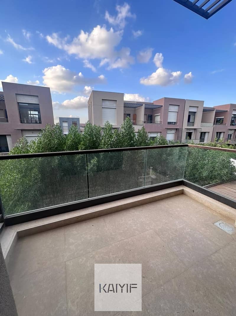 Townhouse Middle for Sale in District 5 Fully Finished Ready to Move Prime Location All Inclusive Price - Ansicht 2
