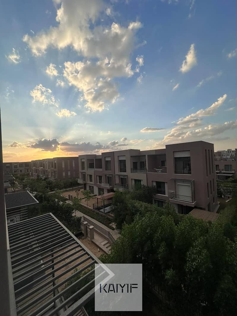 Townhouse Middle for Sale in District 5 Fully Finished Ready to Move Prime Location All Inclusive Price - Ansicht 5
