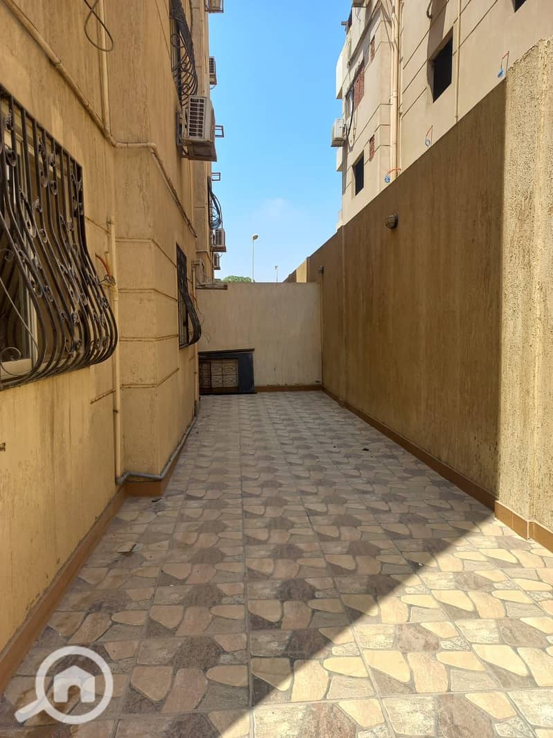 Basement with a private entrance for residential or administrative use in villas south of the Academy, steps to the ninetieth area, a prime location and a great price. - Ansicht 3