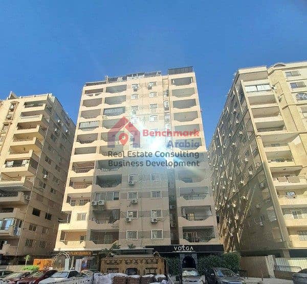 An Unmissable Opportunity for Living and Investment: An Exceptional Apartment for Sale with a Total Area of 177m² in the Most Prestigious Area of El M - Aanzicht 5