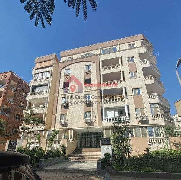 An Unmissable Opportunity for Living and Investment: An Exceptional Apartment for Sale with a Total Area of 177m² in the Most Prestigious Area of El M - Aanzicht 6