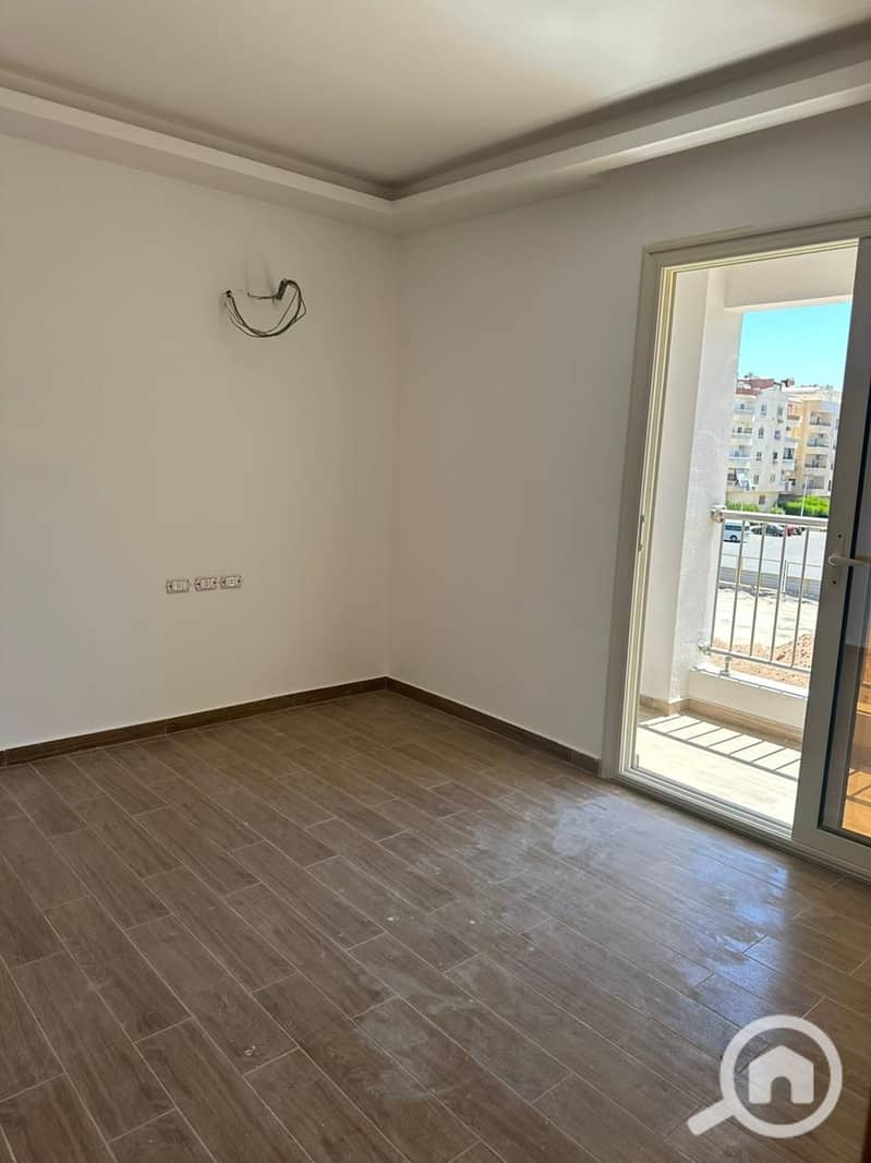 For sale 3bedrooms , Swimming pool view, Avinu , El kawther , Hurghada - More