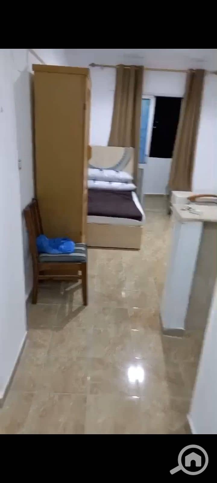 Furnished studio for annual rent, a room, bathroom, and kitchen inside a secure compound with 24-hour security. There are swimming pools, a private garden, and all facilities including water, electricity, and an elevator in Alexandria El Agami, 21st kilometer on the Palm Beach, in a very distinguished location. - Ansicht 3