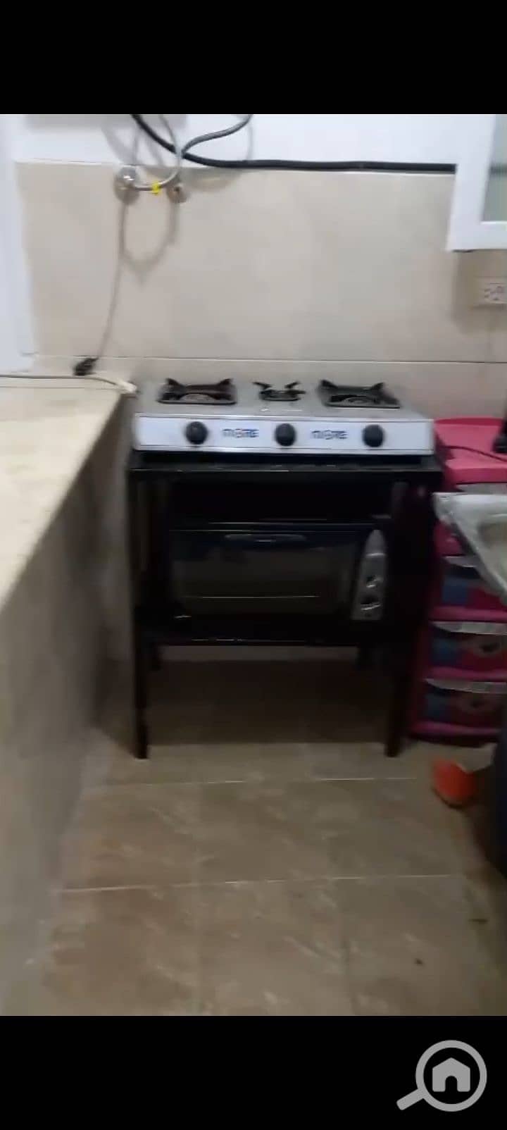 Furnished studio for annual rent, a room, bathroom, and kitchen inside a secure compound with 24-hour security. There are swimming pools, a private garden, and all facilities including water, electricity, and an elevator in Alexandria El Agami, 21st kilometer on the Palm Beach, in a very distinguished location. - Mehr