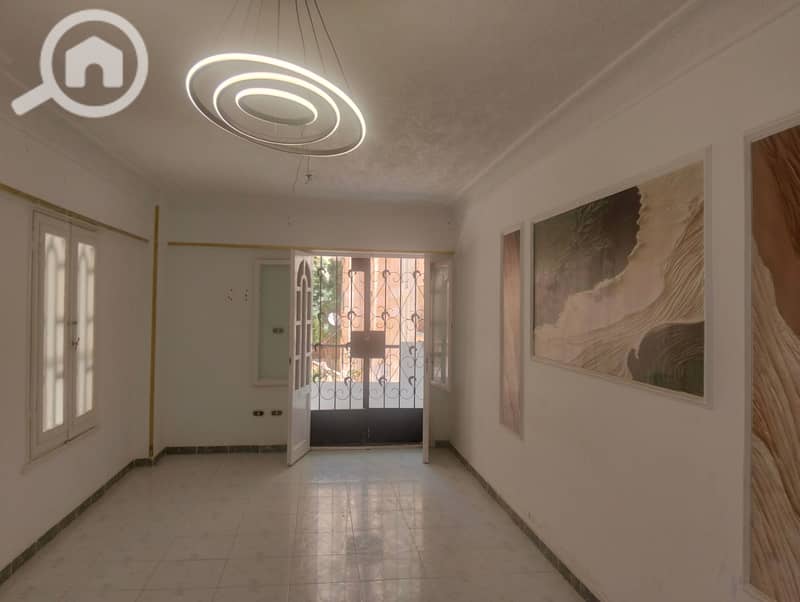 A 90 m² apartment for annual rental, modern, suitable for a family or newlyweds, super lux finishing, includes all amenities: water, electricity, and gas. 2 bedrooms, a two-piece reception, kitchen, and bathroom. Located on the first upper floor in Alexandria, Al-Ajami, Kilometre 21 at Al-Nakhil beach, in a very distinguished location. - Ansicht 3