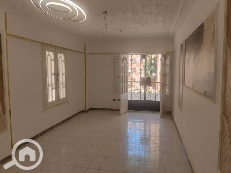 A 90 m² apartment for annual rental, modern, suitable for a family or newlyweds, super lux finishing, includes all amenities: water, electricity, and gas. 2 bedrooms, a two-piece reception, kitchen, and bathroom. Located on the first upper floor in Alexandria, Al-Ajami, Kilometre 21 at Al-Nakhil beach, in a very distinguished location. - Ansicht 4
