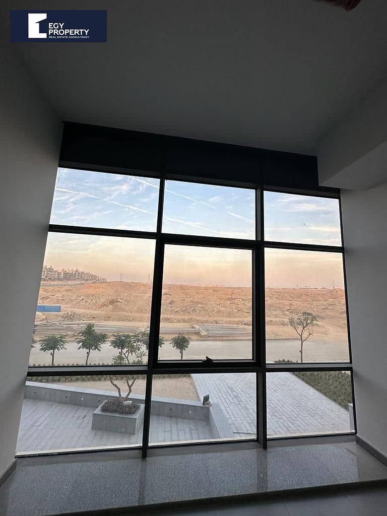 Office For Sale Fully Finished Ready To Move Perfect Location In The Hub Waterway - New Cairo – pohled 2