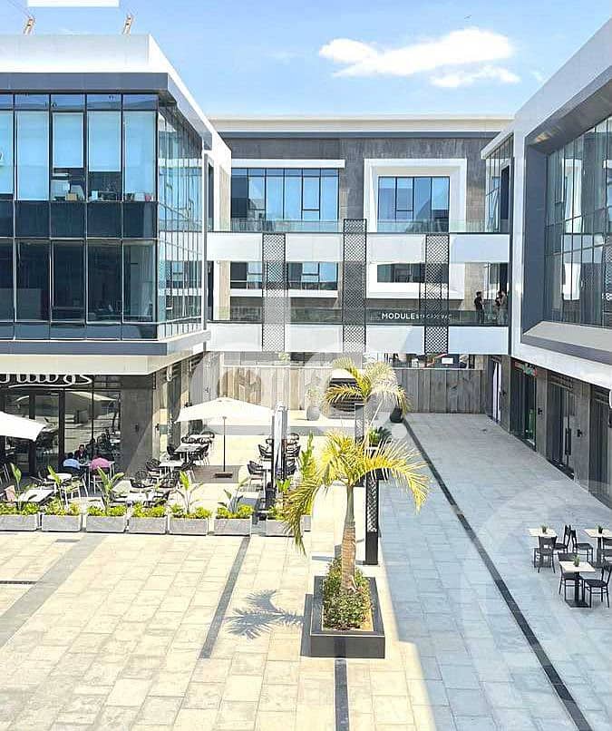 Office For Sale Fully Finished Direct on Plaza 122 SQM in New Cairo mins From AUC - 5th Settlement - Widok 2