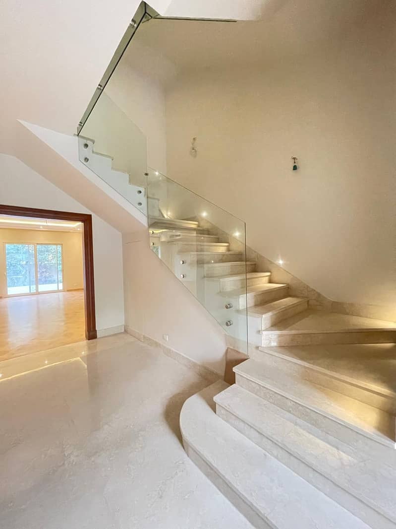 4 Bedroom Villa with private garden in the heart of Zayed - Ansicht 2