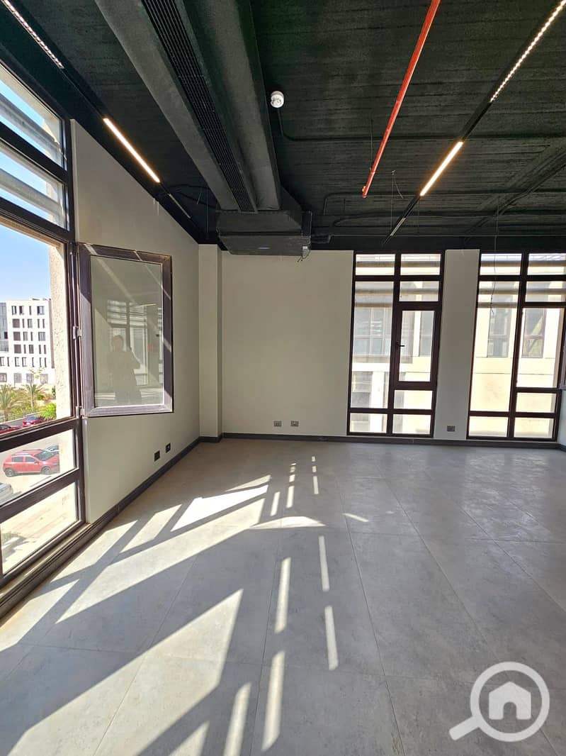 A distinguished administrative headquarters of 136m fully finished and air-conditioned for rent in the middle of the largest companies in the strongest location at District 5, New Cairo. - Ansicht 5