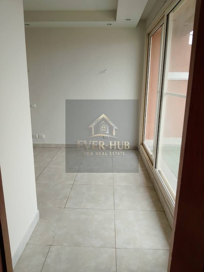 Duplex for Rent in Green 3 Sheikh Zayed view garden – pohled 4