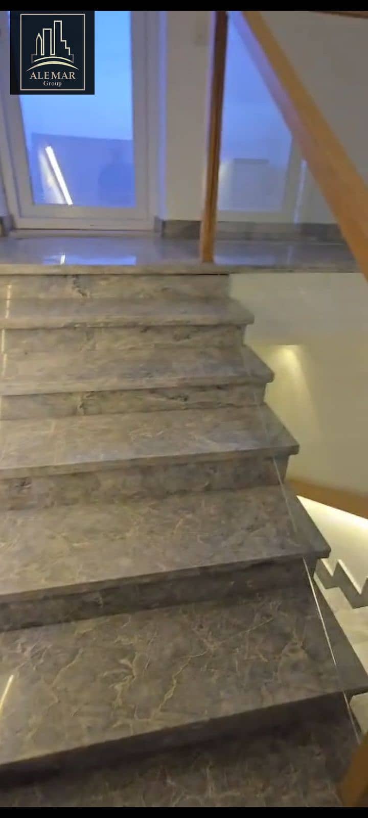 23 1000727406. jpg