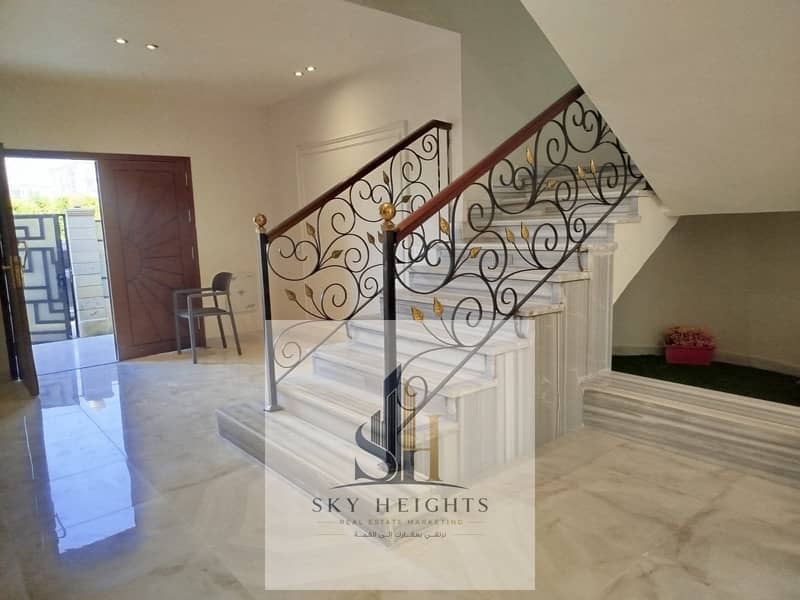 Standalone villa for rent in Al Rehab 2, owner-finished, includes air conditioning, private garden, prime location - Widok 4