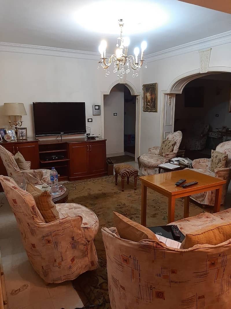شقة 175م للبيع بميدان الحجاز مصر الجديدة عمارة ناصية فرصة مميزة - Ansicht 2