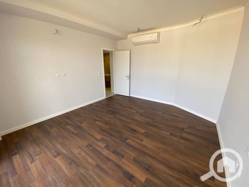 Apartment 212m with garden, luxurious finishing and air conditioning in Pyramids Hills near New Giza - Ansicht 2