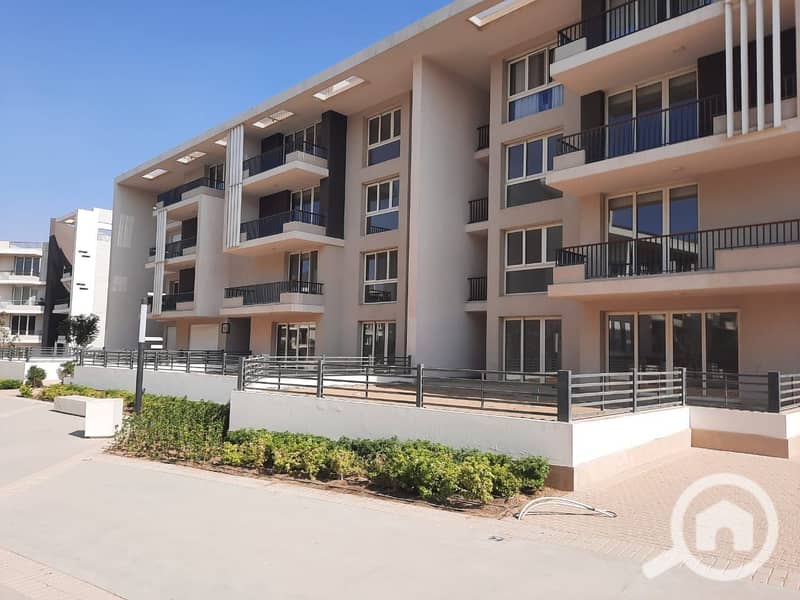 Apartment 212m with garden, luxurious finishing and air conditioning in Pyramids Hills near New Giza - Mehr