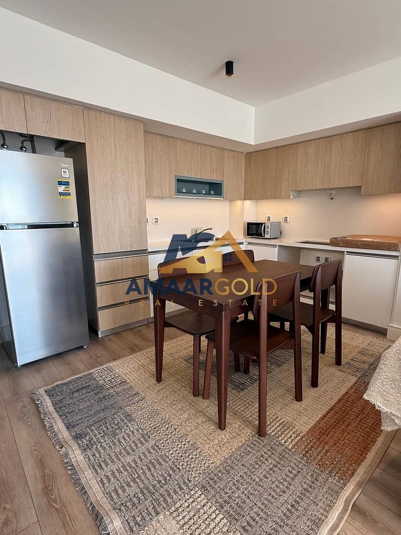 7 844c5a9b-7aec-41ed-9b19-bd318ff7ffd6. jpg
