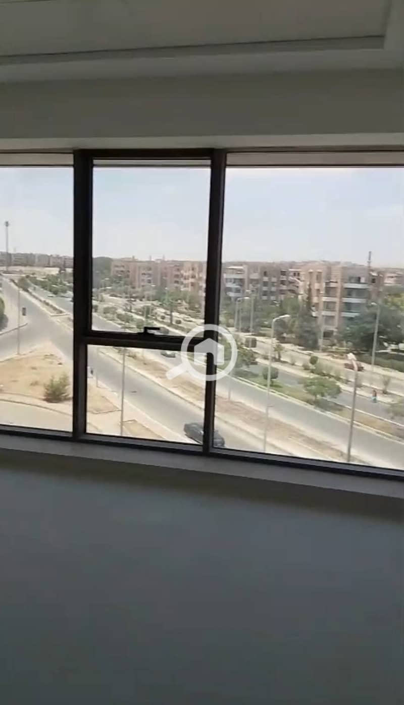 Clinic for rent in Silver Gate Mall with air conditioning - Mehr