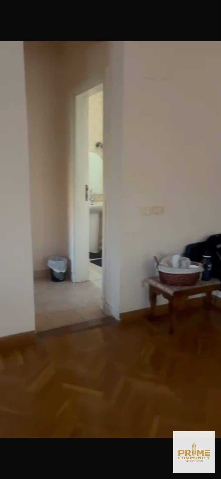 Elegant standalone villa for rent in Al-Nasayem Compound 6th of October Ready to move in with ACs & kitchen units Corner plot with direct northern - Więcej