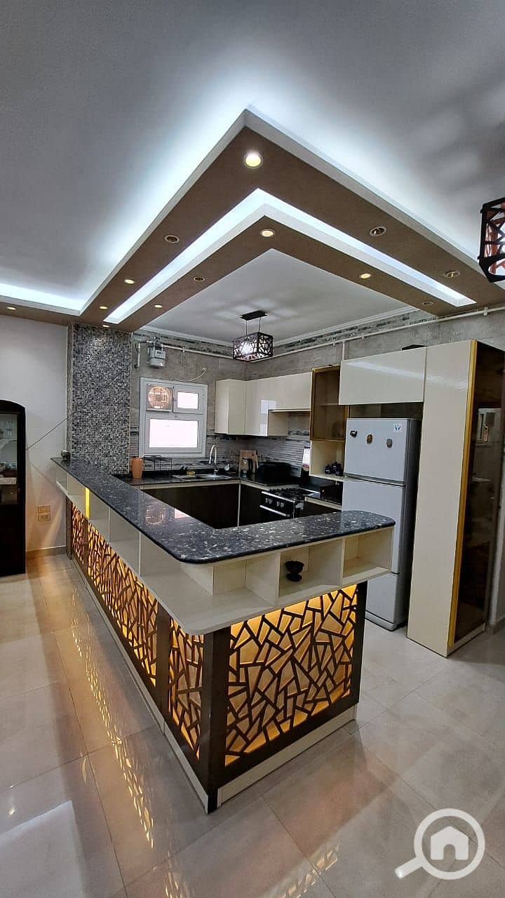Furnished apartment for rent in Sheikh Zayed (District 8, Neighborhood 4). Prime location: close to Espana Mall, minutes from The Gate Mall, and adjacent to all amenities and transportation links. Located on the first floor of a luxury residential villa. – pohled 2