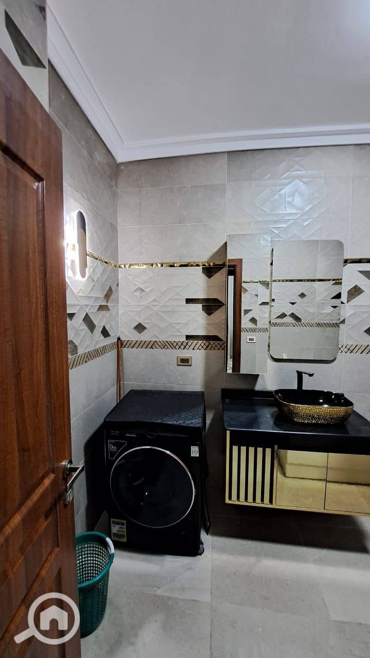 Furnished apartment for rent in Sheikh Zayed (District 8, Neighborhood 4). Prime location: close to Espana Mall, minutes from The Gate Mall, and adjacent to all amenities and transportation links. Located on the first floor of a luxury residential villa. – pohled 6