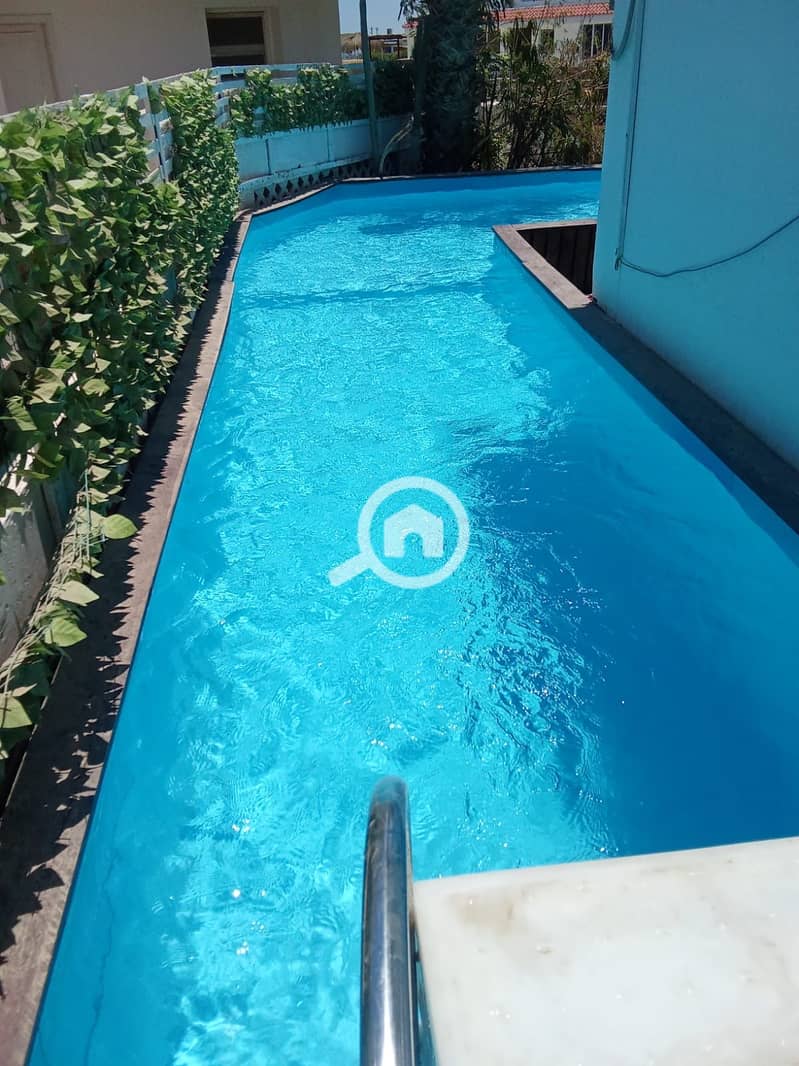 Sea front villa private pool , garden, BBQ, prime location in promenade - Vista 3