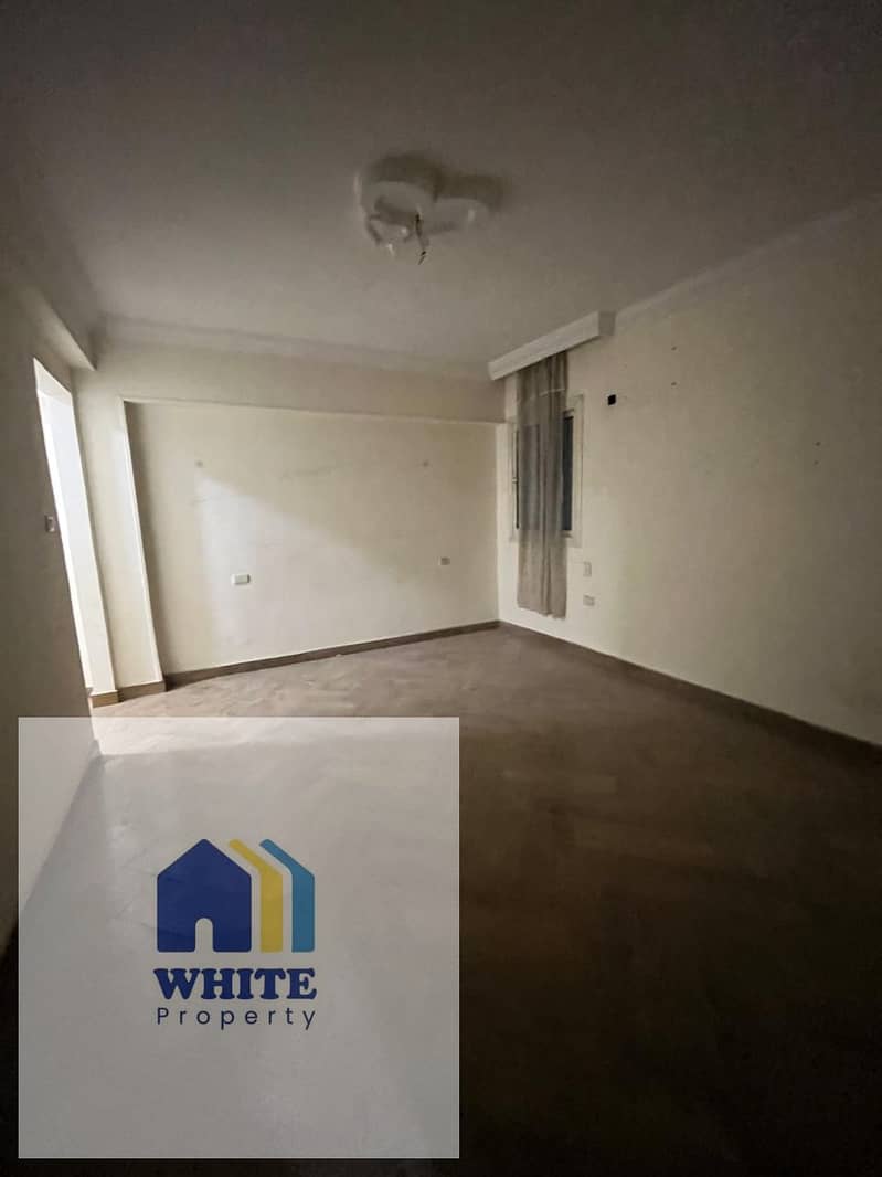 Apartment for rent with a new residential law and a wonderful view of the Midan at the Sporting Club, Dokki. - Mehr