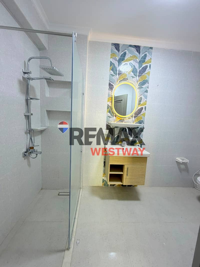 Apartment for rent in Mountain View iCity October - 6 October - Więcej