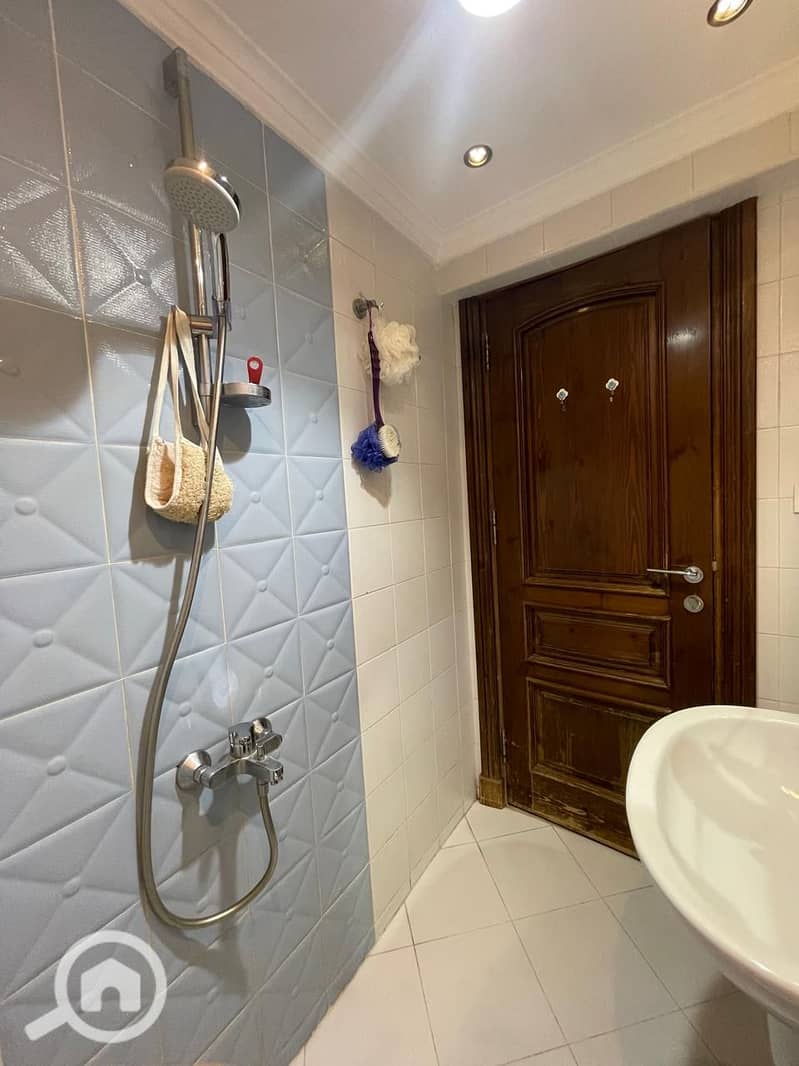 Super Lux apartment with a private water pump and a private garage. - Mehr