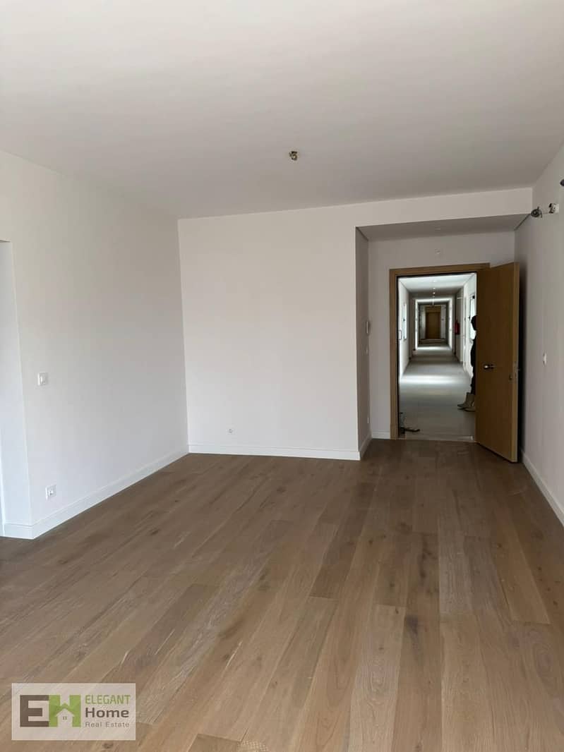 Apartment pool view for rent in Mivida Blue Views - Ansicht 5