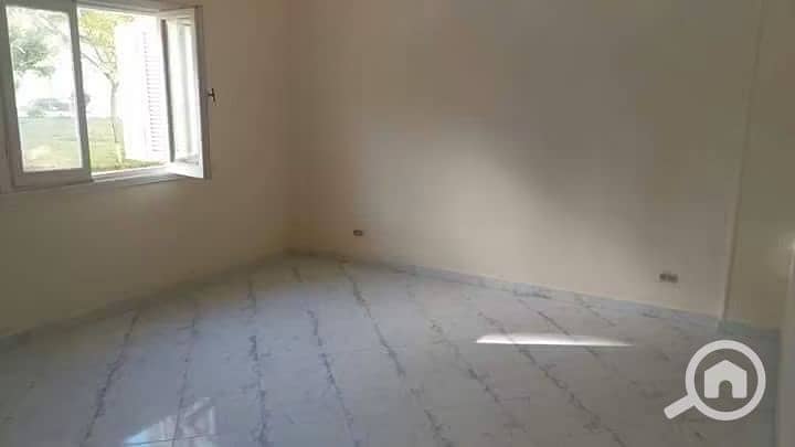 #___For Rent. Very attractive price, 150m apartment for rent in Al-Khamail Compound, located in front of the محور and هايبر وان. Ground floor with a private entrance and a 30m garden, 2 bedrooms, reception, kitchen, bathroom. For inquiries, 010 22320373, 01032867311. - Bild 4