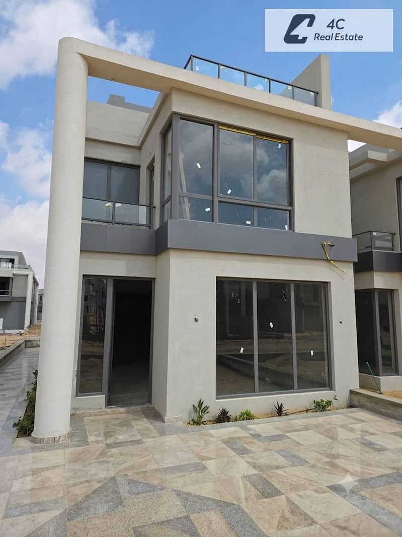 Twin house villa Ready to move 280m 4 bdr with dp & installments prime location open lake view in Bloomfields Mostakbal City near Madinaty and Sarai - Ansicht 6