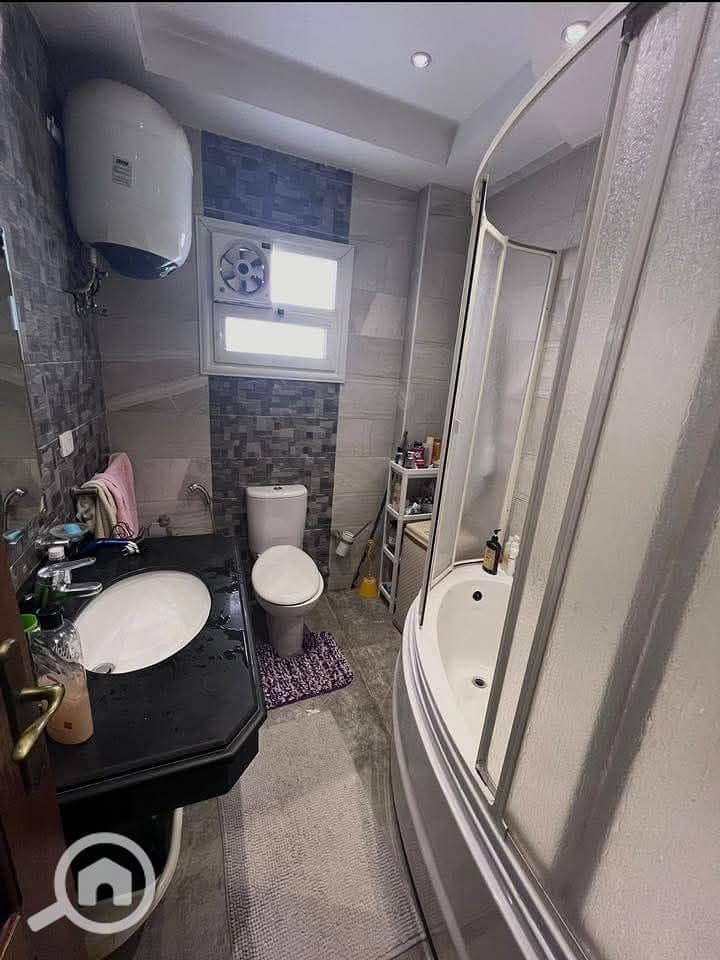 Apartment for rent with kitchen, air conditioning, garden view, ultra super lux in Al-Nargis Villas 5 - Altro