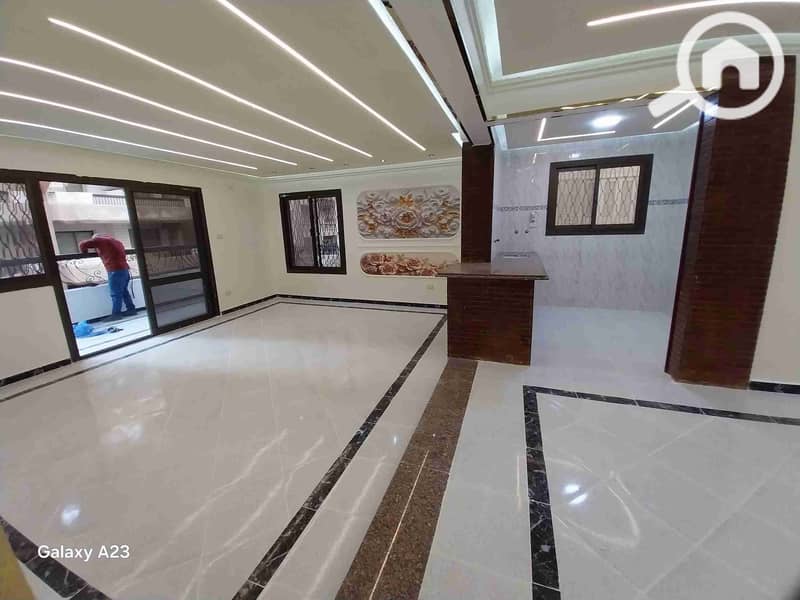 Apartment in Alexandria, Al-Nakhil Beach, a few steps from the sea, luxury finish. - Więcej