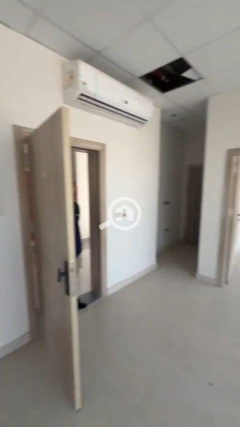 2 1. mp4_snapshot_00.24. 880. jpg
