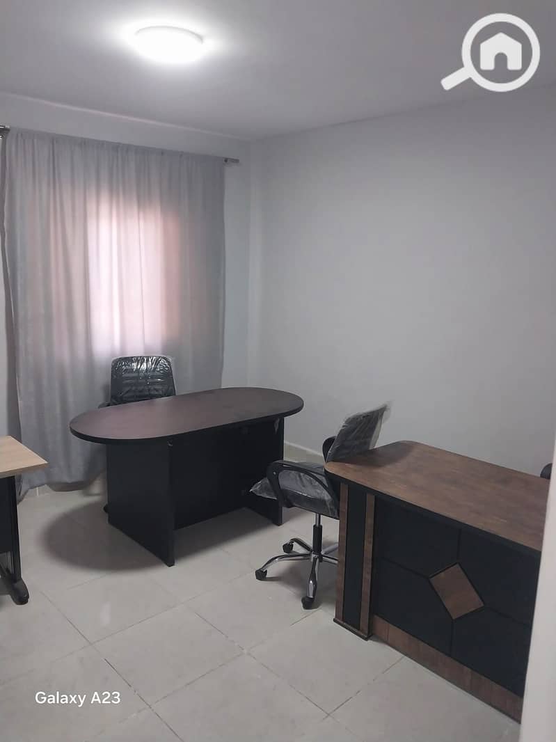 For companies and clinics, a new 120 m² office for rent next to the Railway Club for 12,000, a great deal in every sense of the word, a unique opportunity for companies and administrative offices looking for a ready-to-work location. - Vista 3