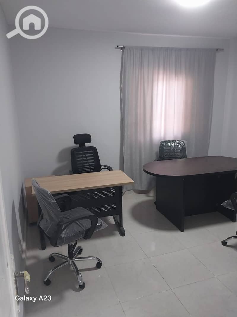 For companies and clinics, a new 120 m² office for rent next to the Railway Club for 12,000, a great deal in every sense of the word, a unique opportunity for companies and administrative offices looking for a ready-to-work location. - Vista 4